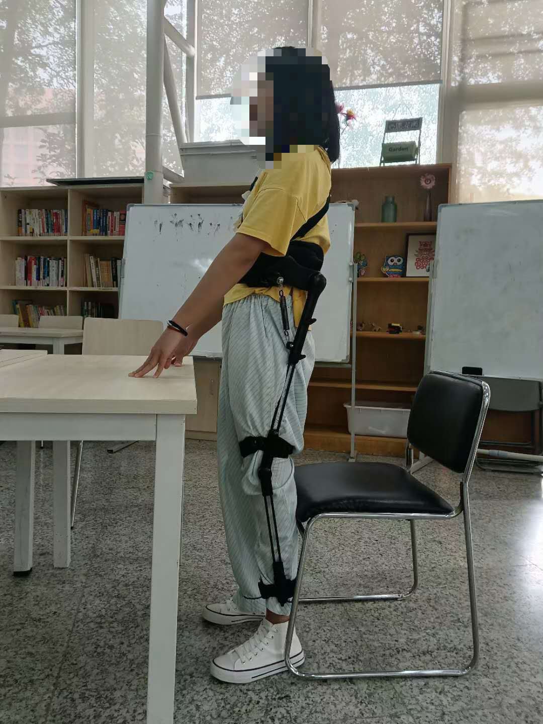 可穿戴仿生外骨骼辅具